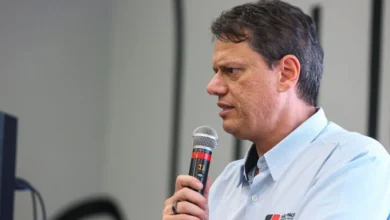 Tarcísio apoia afastamento de Andrei e cobra Senado por Moraes: “Deve agir”