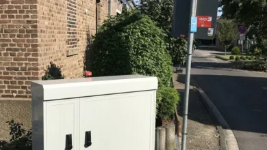 Techniker gehen von Sprengung aus: Staatsschutz ermittelt in Köln nach Explosion in Stromverteilerkasten 4 Techniker gehen von Sprengung aus: Staatsschutz ermittelt in Köln nach Explosion in Stromverteilerkasten