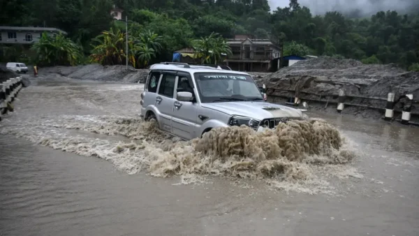 Tientallen doden door zwaar noodweer in India en Nepal 1 Tientallen doden door zwaar noodweer in India en Nepal