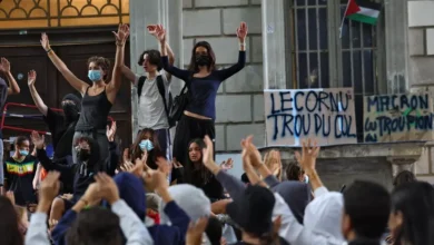 Tientallen gewonden en 160 arrestaties bij scholierenprotesten in Frankrijk 4 Tientallen gewonden en 160 arrestaties bij scholierenprotesten in Frankrijk