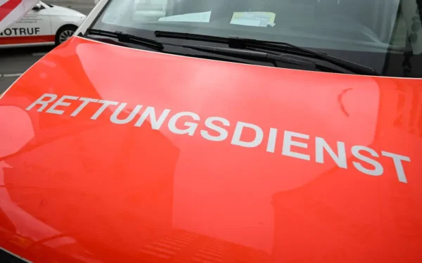 Tödlicher Unfall - 70-Jähriger stirbt nach medizinischem Notfall am Steuer - Bayern 1 Tödlicher Unfall - 70-Jähriger stirbt nach medizinischem Notfall am Steuer - Bayern