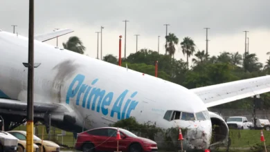 Todos os 5 mortos em incidente com avião da Amazon que saiu da pista em Miami estavam em van 4 Todos os 5 mortos em incidente com avião da Amazon que saiu da pista em Miami estavam em van