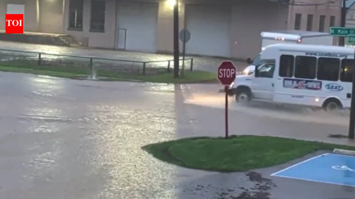 Ohio flash-flood threat persists as tornado warning ends 1 Tornado Warning
