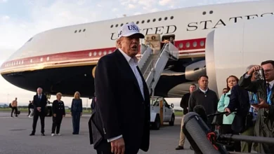 Trump fustige la Cour suprême après une décision sur le vote par courrier