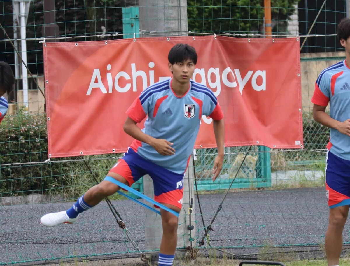 U―21日本代表・MF中島洋太朗「しっかり優勝したいですし、自分も貢献したい」 1 U―21日本代表・MF中島洋太朗「しっかり優勝したいですし、自分も貢献したい」