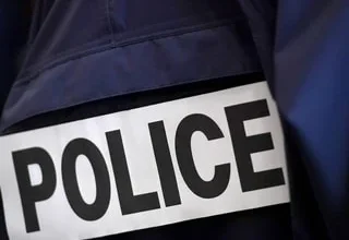 Un homme entre la vie et la mort après avoir été poignardé dans un bus à Marseille, une dizaine de personnes recherchées