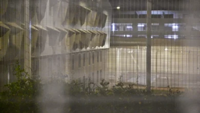 « Une ronde nocturne en contournant un corps sans vie » : un rapport alerte sur « l’opacité » autour des décès et