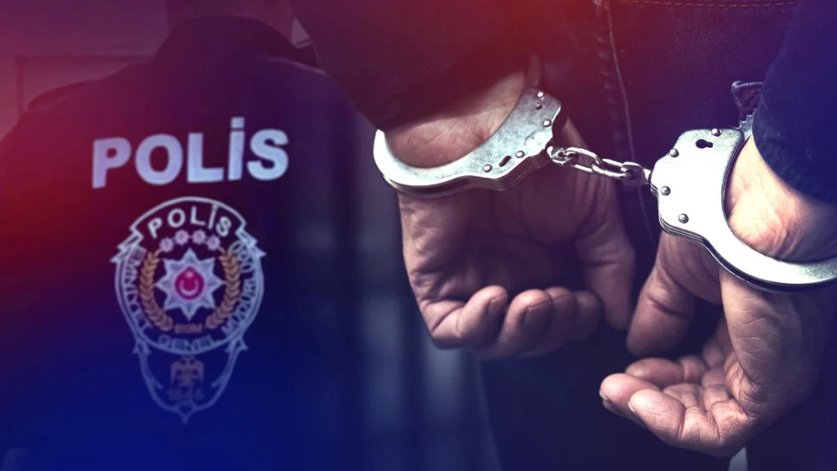 Usulsüz vatandaşlık operasyonunda 33 şüpheli tutuklandı 1 Usulsüz vatandaşlık operasyonunda 33 şüpheli tutuklandı