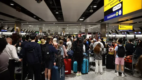 Vluchten vanuit VK hervat na grote storing, nog wel vertraging
