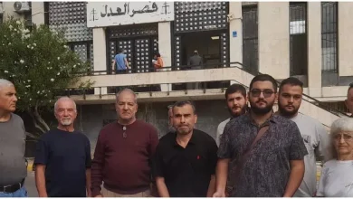 تحرّك للمودعين والعسكريين المتقاعدين أمام قصر العدل في بعبدا 4 تحرّك للمودعين والعسكريين المتقاعدين أمام قصر العدل في بعبدا