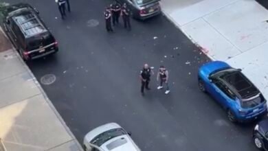 Video: Off-duty NYPD officer stabbed 7 times outside Bronx home; suspects flee on e-bikes