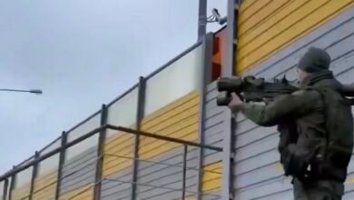 VIDEO – Russian soldier uses Igla missile to shoot down Ukrainian drone near Moscow oil facility