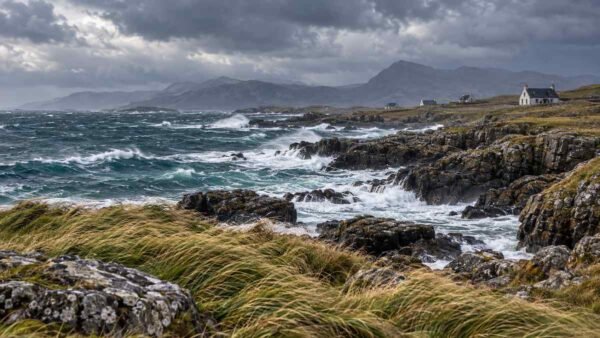 Met Office wind warning: Gusts up to 70mph forecast for northwest Scotland