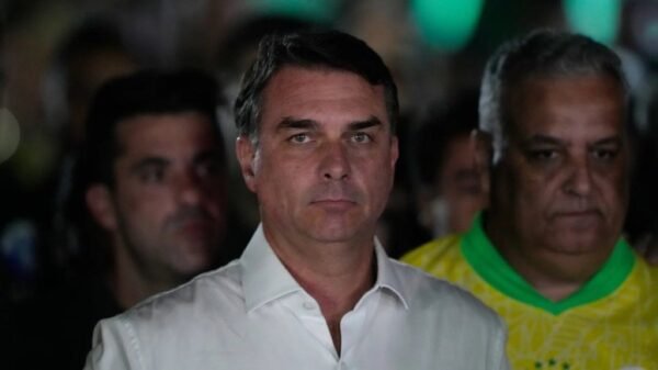 Flávio Bolsonaro Reportedly Leaves Brazil for United States After Election Defeat 1 Flávio Bolsonaro Reportedly Leaves Brazil for United States After Election Defeat
