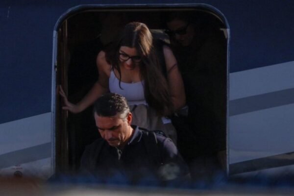 Flávio Bolsonaro serait arrivé aux États-Unis après avoir quitté le Brésil – Vidéo