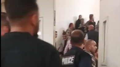 بالفيديو: إشكال داخل محكمة الجنايات في طرابلس وتوقيف 27 شخصًا