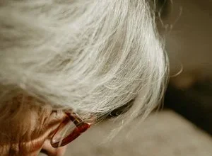 "Ils veulent faire deux studios dans son T3" : harcelée par ses propriétaires, Amina, 85 ans, se bat pour conserver
