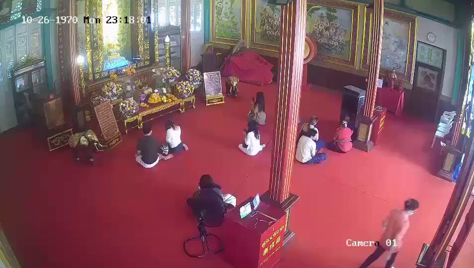 Video: Multiple people injured after electric car crashes into Kuan Yin Shrine in Bangkok