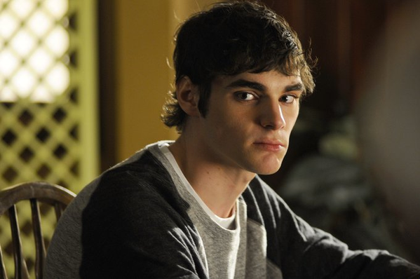 RJ Mitte death claim circulates online; confirmation pending