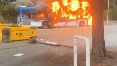 Vidéo : un bus incendié à Marseille, des lycéens mis en cause selon des témoins