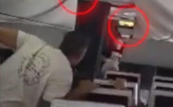 Video: Boeing-737-Kapitän sagt, Flydubai-Copilot könnte während Cockpit-Angriff die Triebwerke abgeschaltet haben