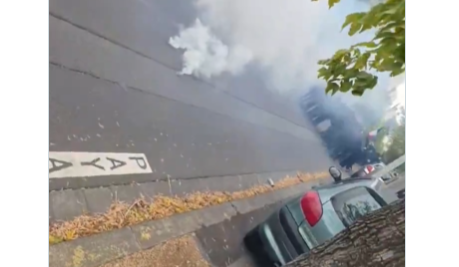 Tränengas laut Zeugen ohne Vorwarnung nahe Militärgebäuden in Clermont-Ferrand in Frankreich abgefeuert - Video