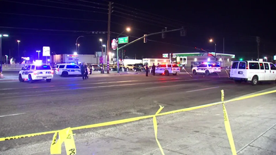 Two Shot Near 27th Avenue and Indian School Road in Phoenix, Arizona 2 Two Shot Near 27th Avenue and Indian School Road in Phoenix, Arizona