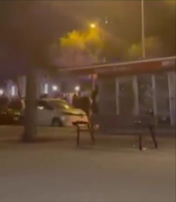 La policía habría lanzado gases lacrimógenos contra manifestantes cerca del Ministerio de Transportes en Madrid – Video