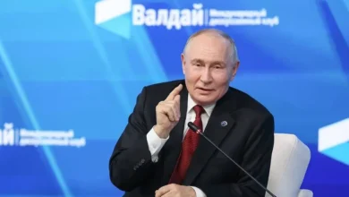Le président Poutine a averti que la Russie réagirait fermement en cas d'attaque de Kaliningrad.