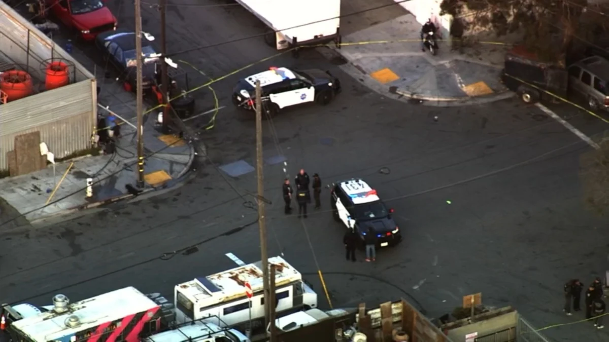 Man fatally shot in San Francisco's Hunters Point neighborhood, police say 1 Man fatally shot